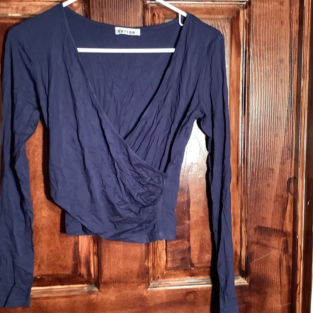 Vetior Deep  V-neck Crop Top for Juniors Navy Blue Size S NWOT